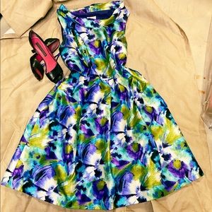 Gorgeous A lines 20’s style vintage dress!  Size 16! Ready for spring!